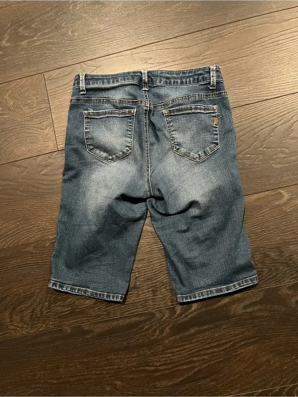 1822 Denim Women's Mid-Length Denim Bermuda Jorts Shorts in Blue SZ 6